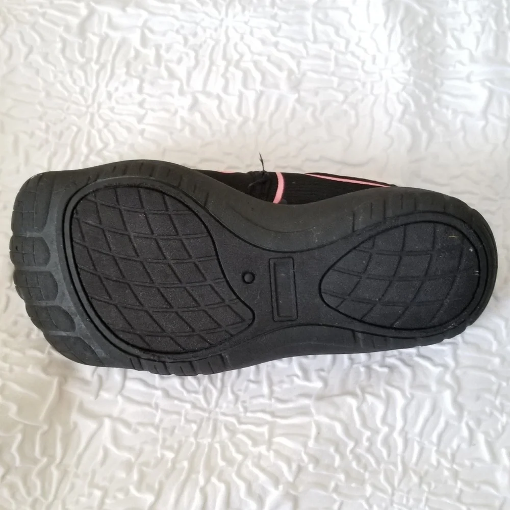 OP Girls black/pink beach water shoes